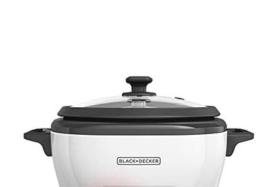 BLACK+DECKER RC506 6-Cup Cooked/3-Cup Uncooked Rice Cooker and Food Steamer, White $19.99 (Reg $24.98)