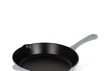 Cuisinart 10" (25cm) Cast Iron Round Fry Pan in Misty Grey (CI22-24MGYC) $37.7 (Reg $43.51)
