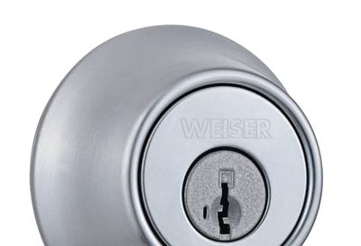 Weiser Elements Satin Chrome Round Deadbolt Lock, ANSI/BHMA Grade 3 Certified Front Door Lock, Kick Proof, Bump Proof & Anti-theft Exterior Door Lock with Key, Traditional Door Locks for Entry Door