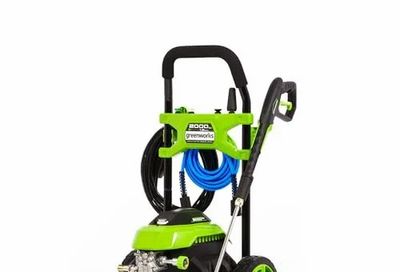Amazon.ca: Greenworks 2000 PSI 1.2-Gallon-GPM Cold Water Electric Pressure Washer $155.4