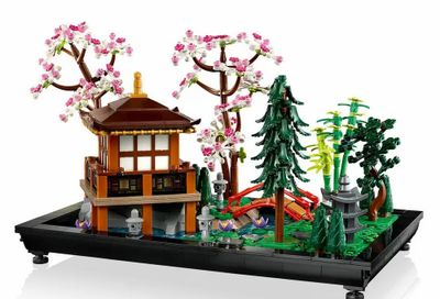 Canadian Tire: LEGO Icons Tranquil Garden - 10315, 1363 pieces - $97.93 (30% off)
