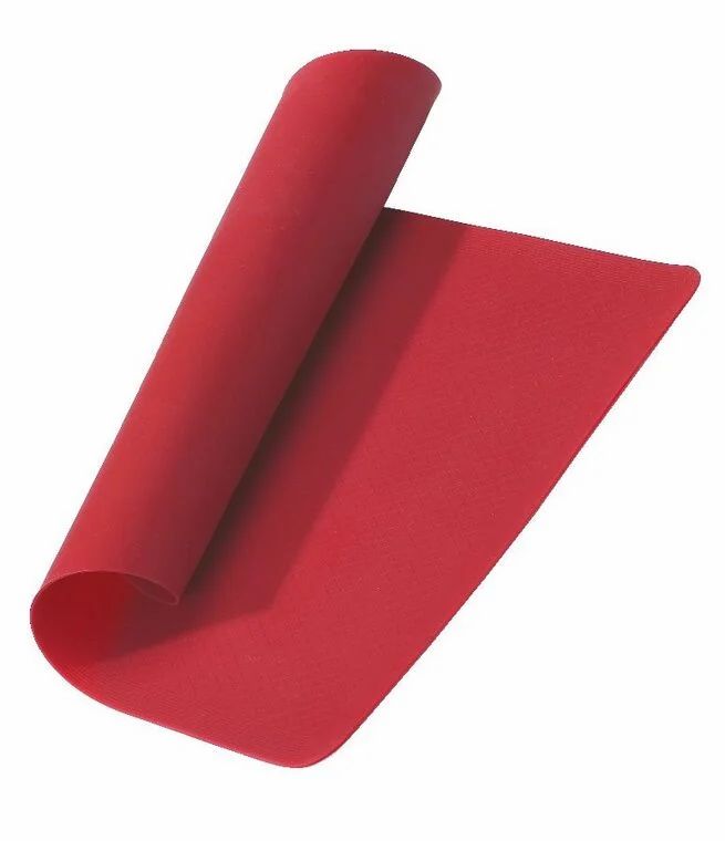 Canadian Tire: MASTER Chef Silicone Non-Stick Baking Sheet, Red, 15 x 11-in - $3