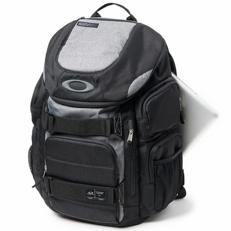Sport Chek: Oakley Enduro 30L Backpack $69.98 Sport Chek: Oakley Enduro 30L Backpack $69.98