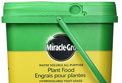 Miracle-Gro Water Soluble All Purpose Plant Food, 1.5kg | Instantly Feeds All Flowers, Veggies, Trees & Shrubs for Bigger, More Beautiful Plants