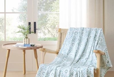Walmart: C&C California Oversized Plush Throw, Luxuriously Soft, Wrinkle Resistant, Easy Care 60" x 70" STAR AQUA $3.00