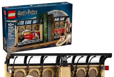 LEGO Harry Potter Book Nook: Hogwarts Express Building Set - Bedroom Shelf Decor for Boys, Girls, & Fans, Ages 10+ - Collectible Harry & Ron Minifigures - Birthday Gift Idea - 76450