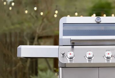 Walmart: Monument Grill M415BZ 4-Burner Stainless Steel Propane Gas BBQ Grill with Clear View Lid - $420 at Walmart o.g. $672
